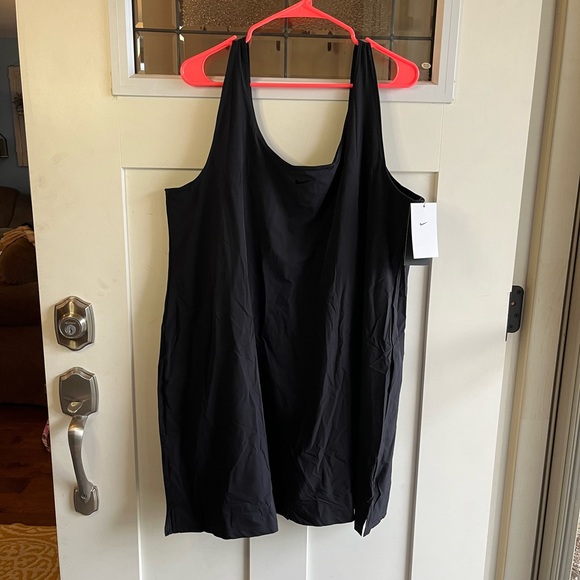 NIKE NWT Dri-Fit Bliss Women's Training Dress - Picture 2 of 8